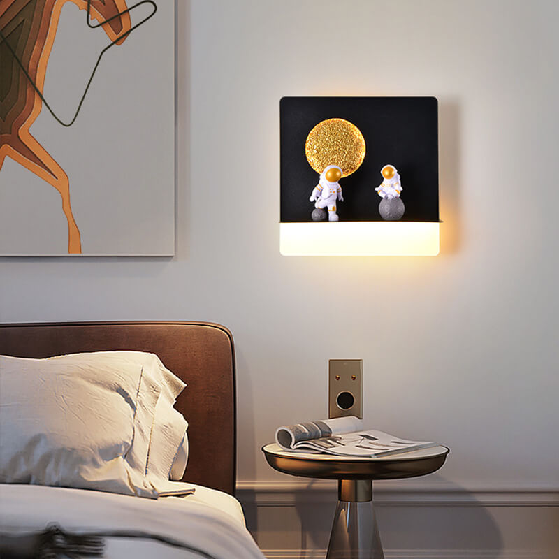 Contemporary Creative Iron Resin Round Astronaut LED Wall Light Lamp for Bedroom