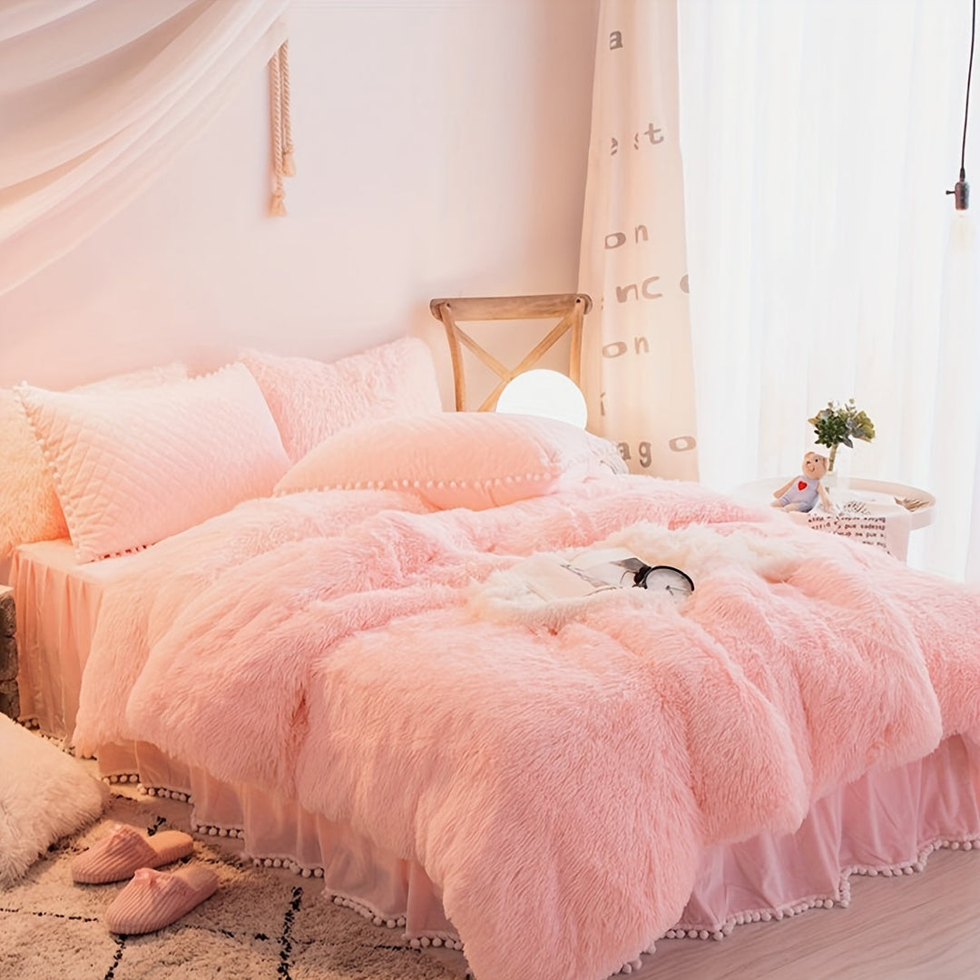 Three-Piece Velvet Bedding Set with Velvet Finish