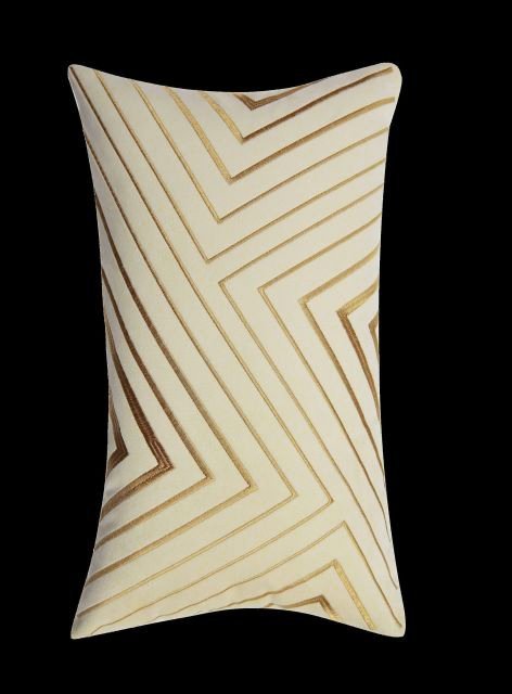 Luxurious geometric cushions - Elegance for the living room and the bedroom