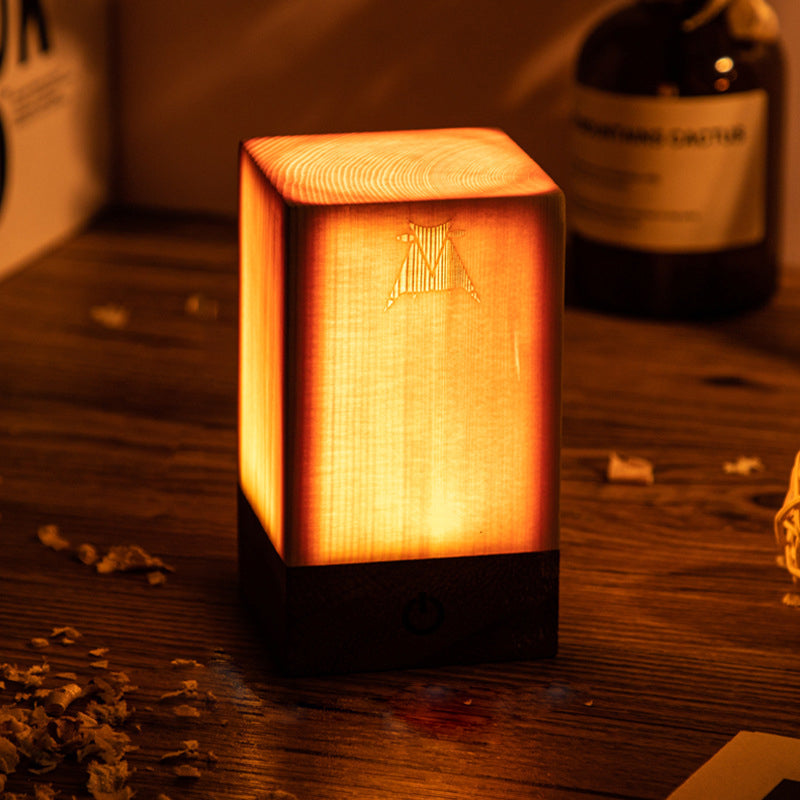 LumiWood – LED table lamp with battery and touch control