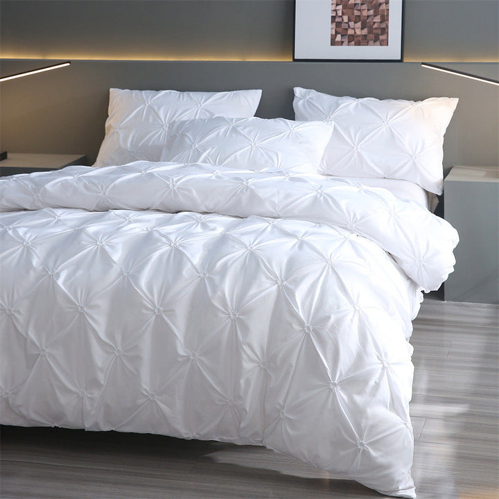 丨 Embroidered Craft Three-piece Bedding Set (Pillowcase &amp; Quilt Cover)