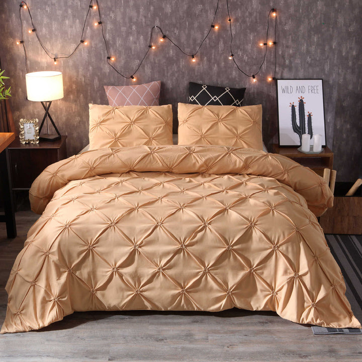 丨 Embroidered Craft Three-piece Bedding Set (Pillowcase &amp; Quilt Cover)