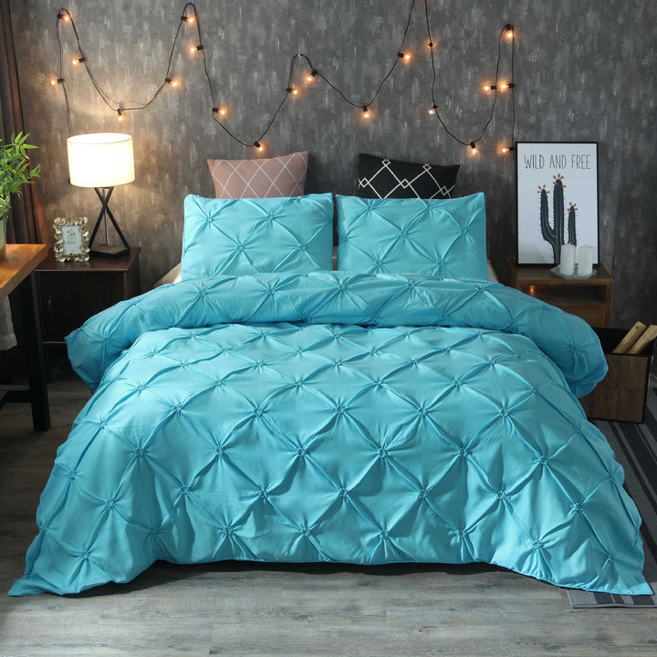 丨 Embroidered Craft Three-piece Bedding Set (Pillowcase &amp; Quilt Cover)