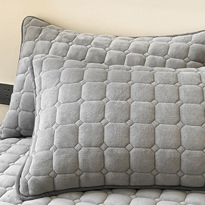 Modern Soft Throw Blanket with Square Texture – Stylish Fluffy Bed &amp; Sofa Cover