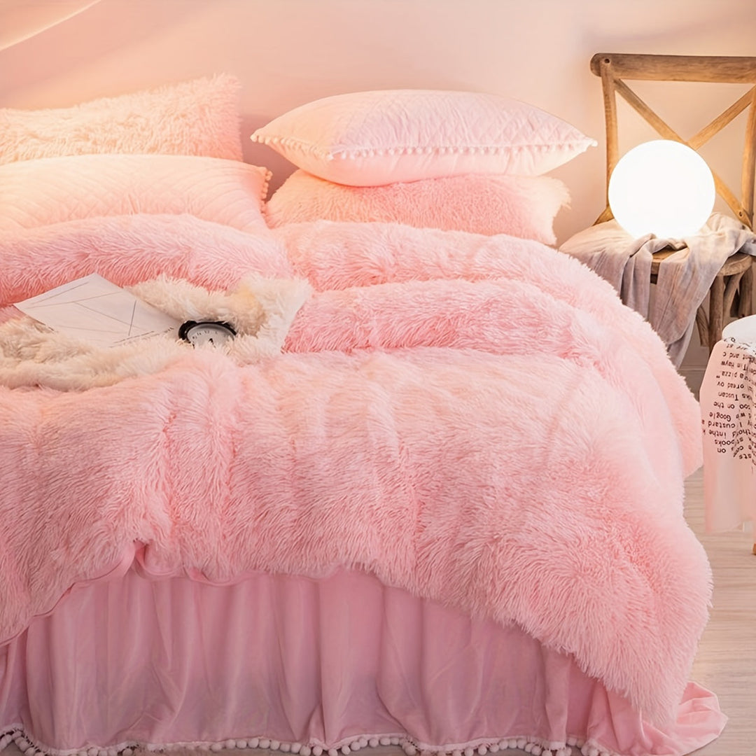 Three-Piece Velvet Bedding Set with Velvet Finish