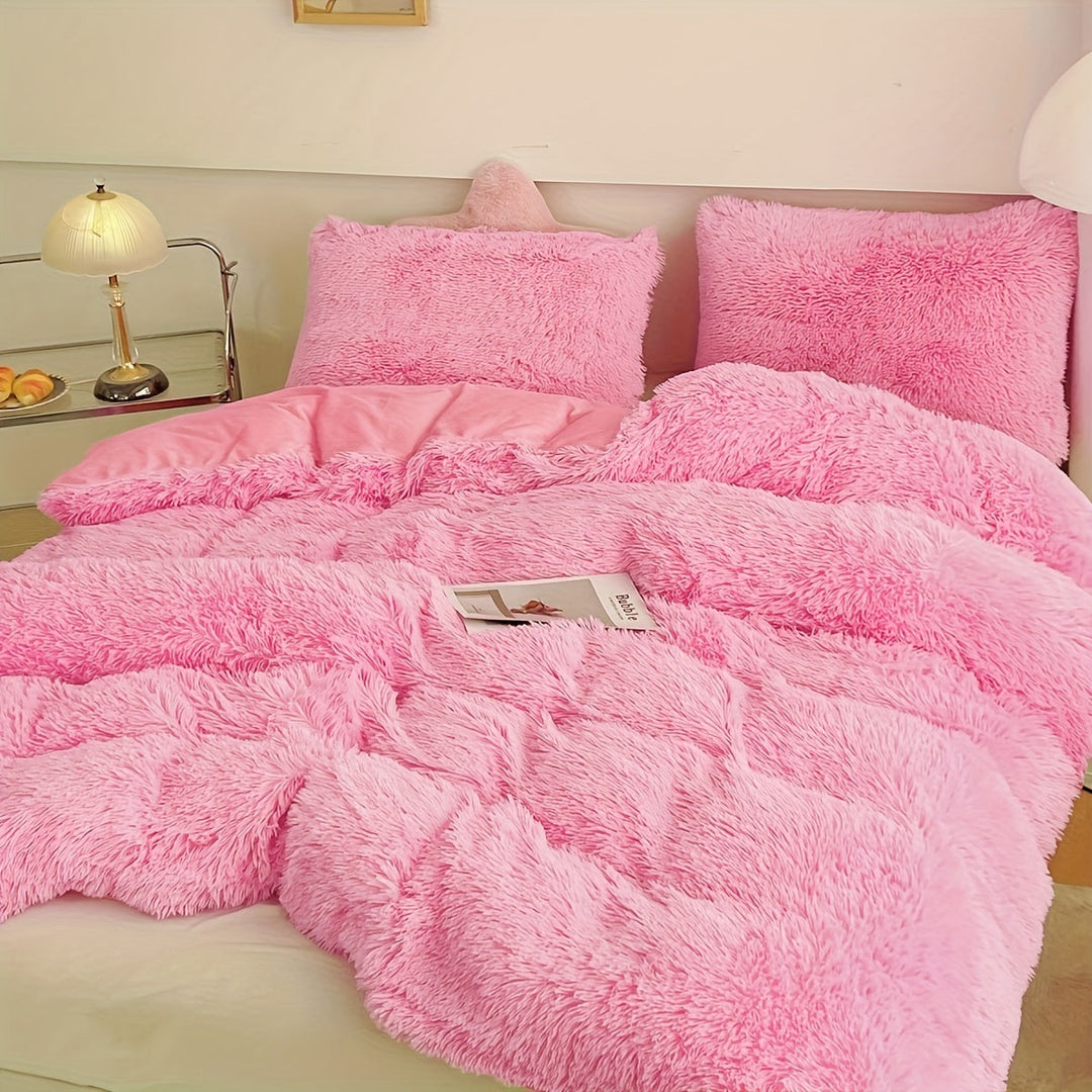 Three-Piece Velvet Bedding Set with Velvet Finish
