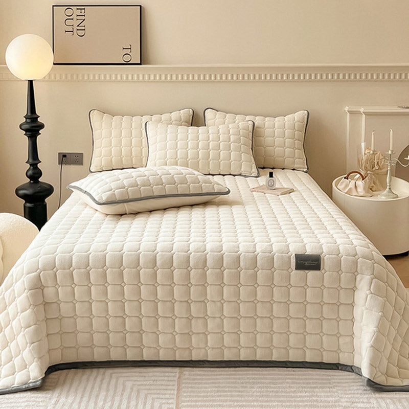 Modern Soft Throw Blanket with Square Texture – Stylish Fluffy Bed &amp; Sofa Cover