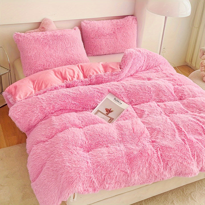 Three-Piece Velvet Bedding Set with Velvet Finish