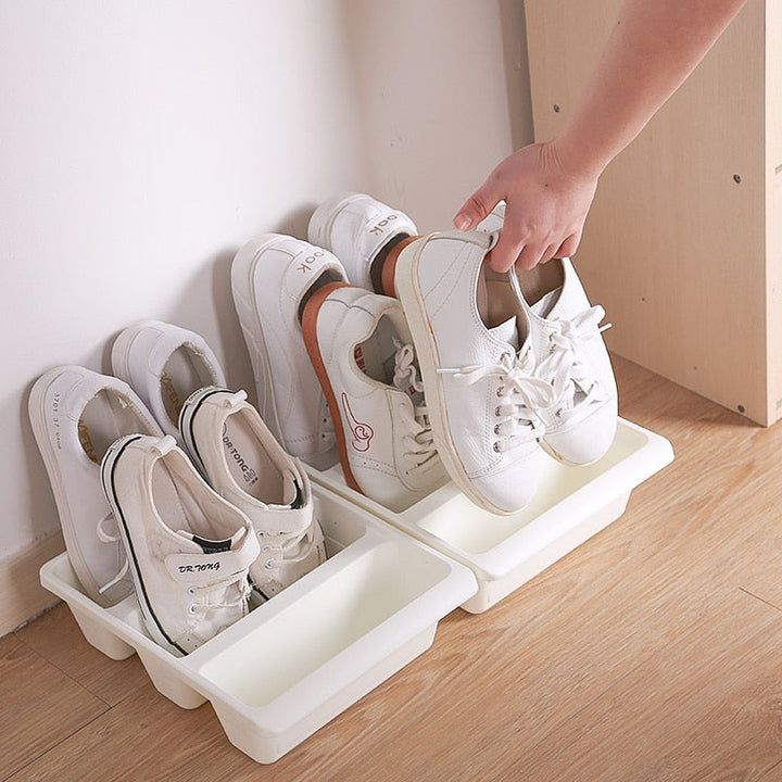 Simple, lightweight, modern shoe rack