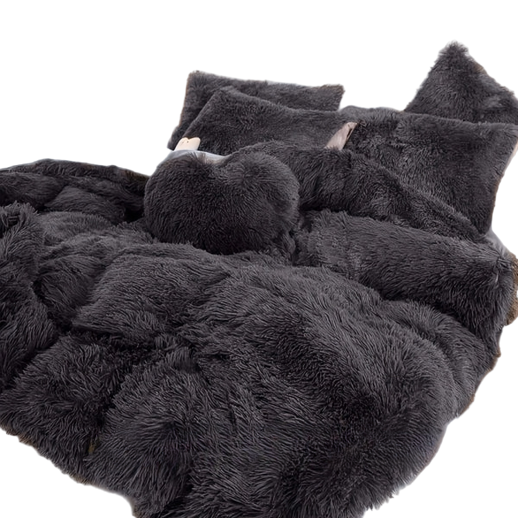 Three-Piece Velvet Bedding Set with Velvet Finish