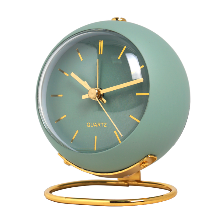 Minimalistic round table clock