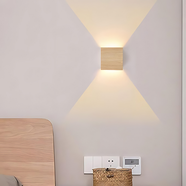 NordiLume | Scandinavian square wooden wall lamp