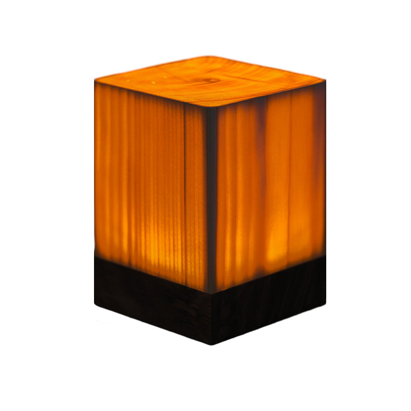LumiWood – LED table lamp with battery and touch control