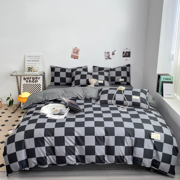 Luxury Duvet Cover with Checkered Pattern