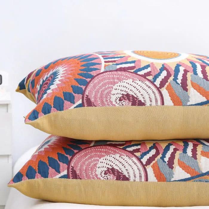 SUZY - Cotton pillow cover with minimalist chic