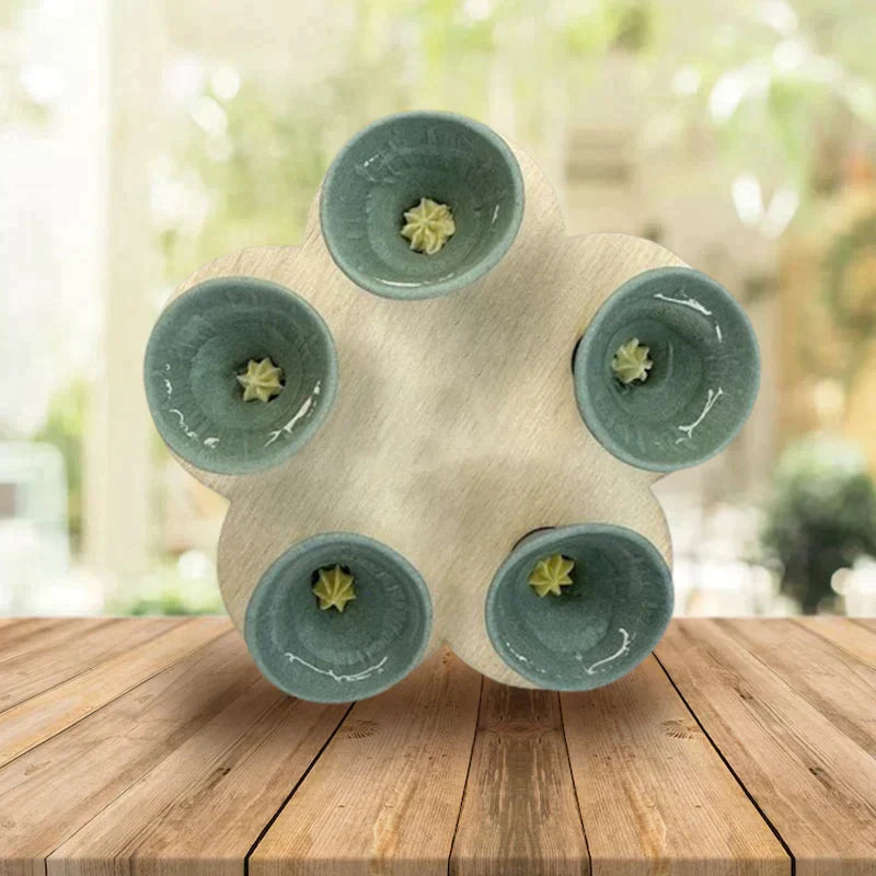 Drinking cup for bees and insects