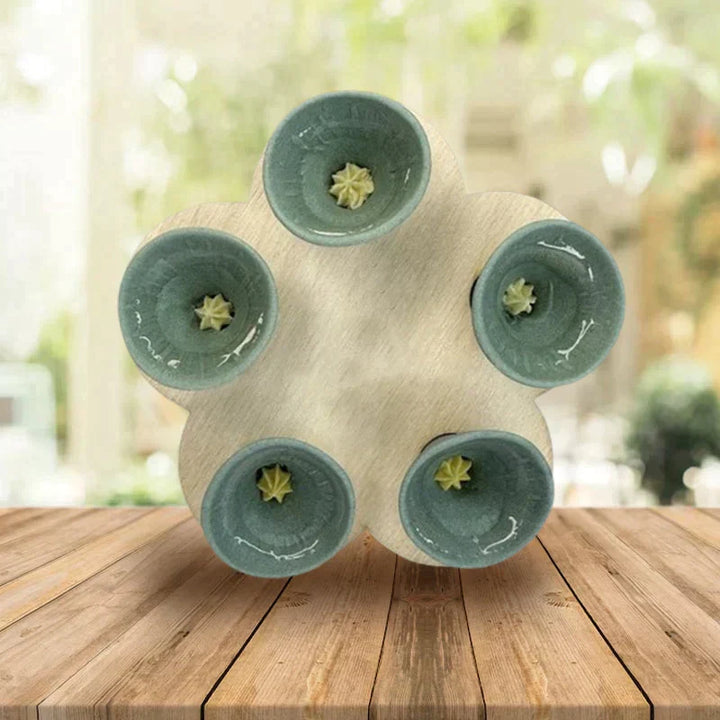 Drinking cup for bees and insects
