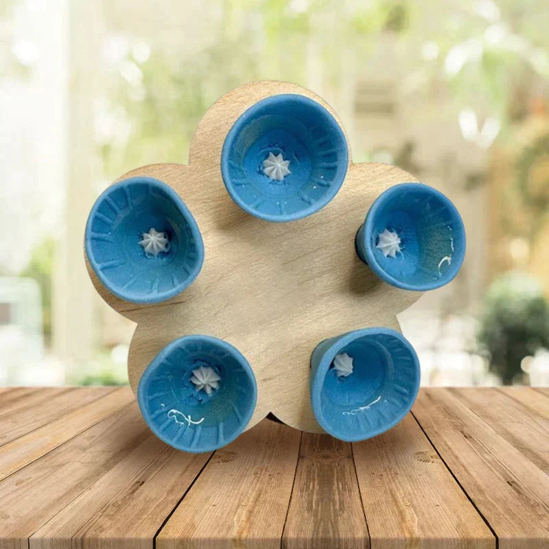 Drinking cup for bees and insects