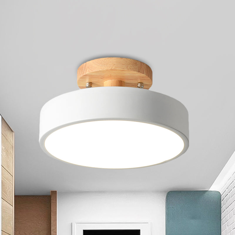 Scandinavian LED Ceiling Light with Wood | Modern Drum Shape for Hallways and Entrances | Energy-Efficient Lighting