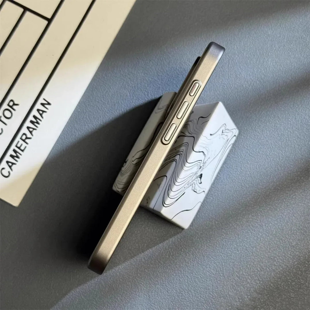 NoviroaShield | Ultra-thin shockproof phone case with drop protection |