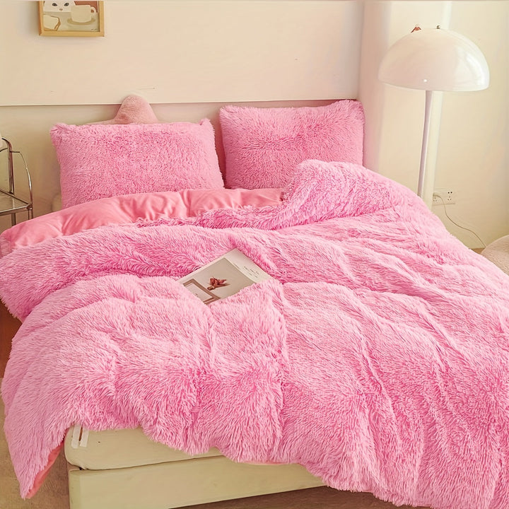 Three-Piece Velvet Bedding Set with Velvet Finish