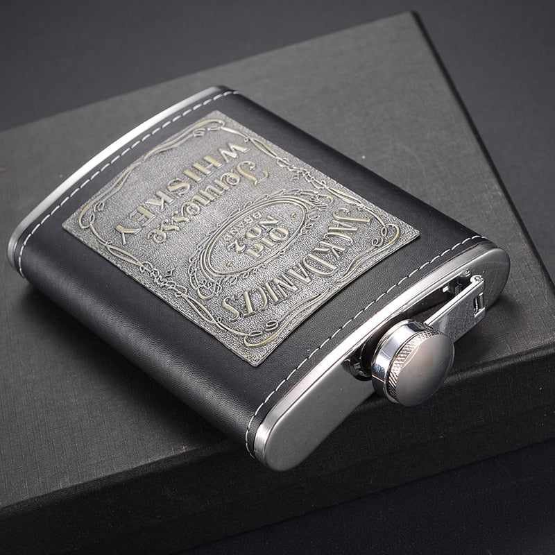 8oz Whisky Bottle made of Stainless Steel Alcohol Funnel Hip Flask Embroidered Golden Silk Fabric Packaging Gift Box Set