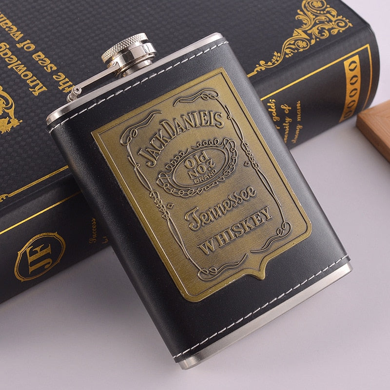 8oz Whisky Bottle made of Stainless Steel Alcohol Funnel Hip Flask Embroidered Golden Silk Fabric Packaging Gift Box Set