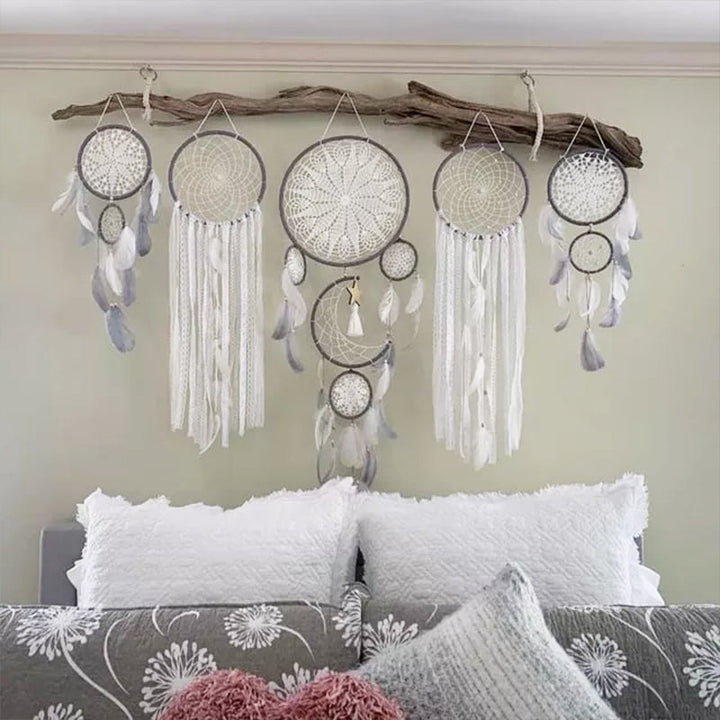 Dream catcher moon and stars hang over the bed (5 pieces)
