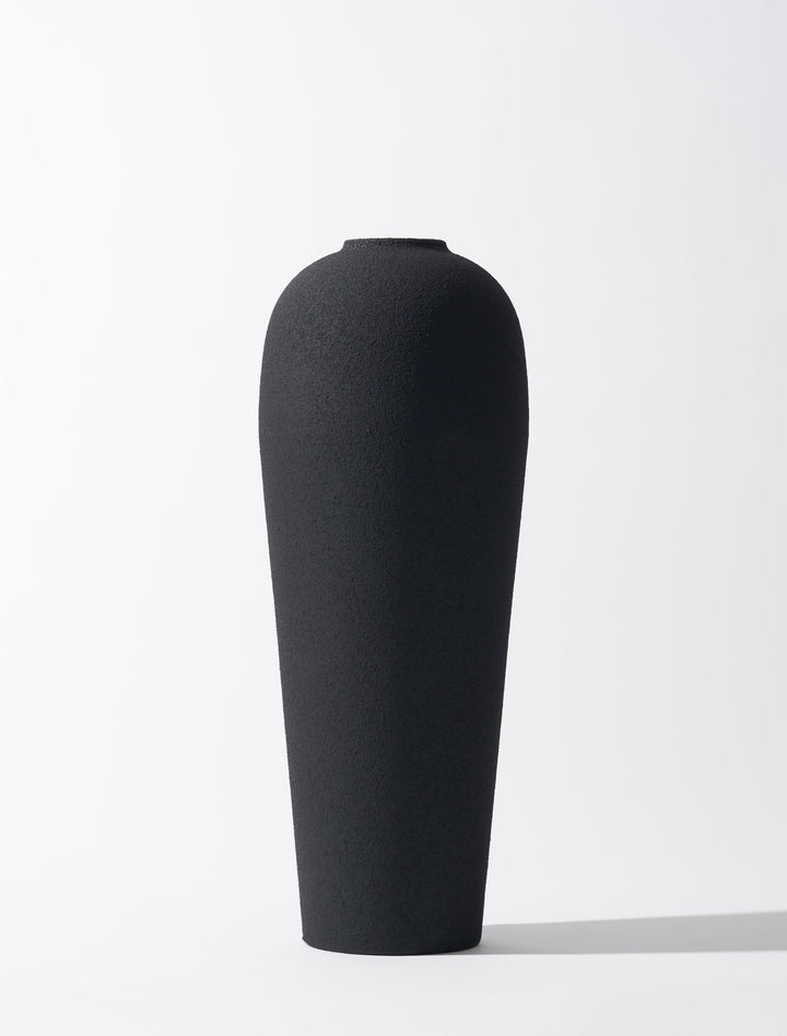 Lola Vase - Structured Black