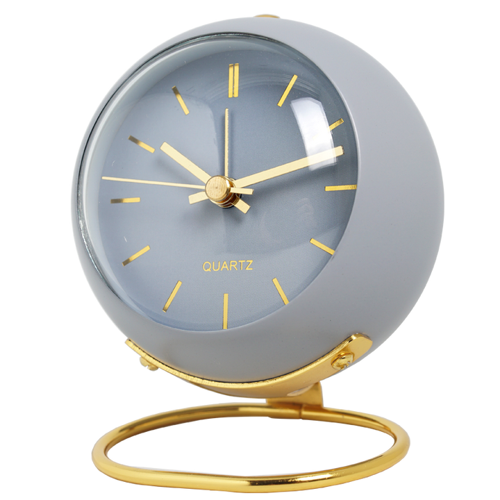 Minimalistic round table clock