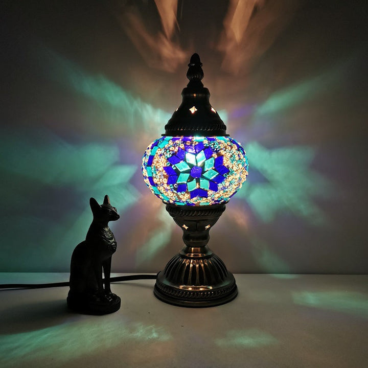 Traditional Tiffany Oval Glass Iron 1-Light Table Lamp for the Living Room