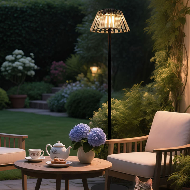 Contemporary Industrial Waterproof Solar USB Iron Glass Outdoor LED Standing Floor Lamp For Garden |