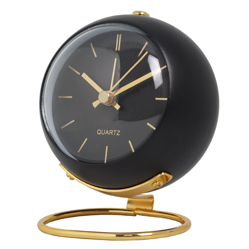 Minimalistic round table clock