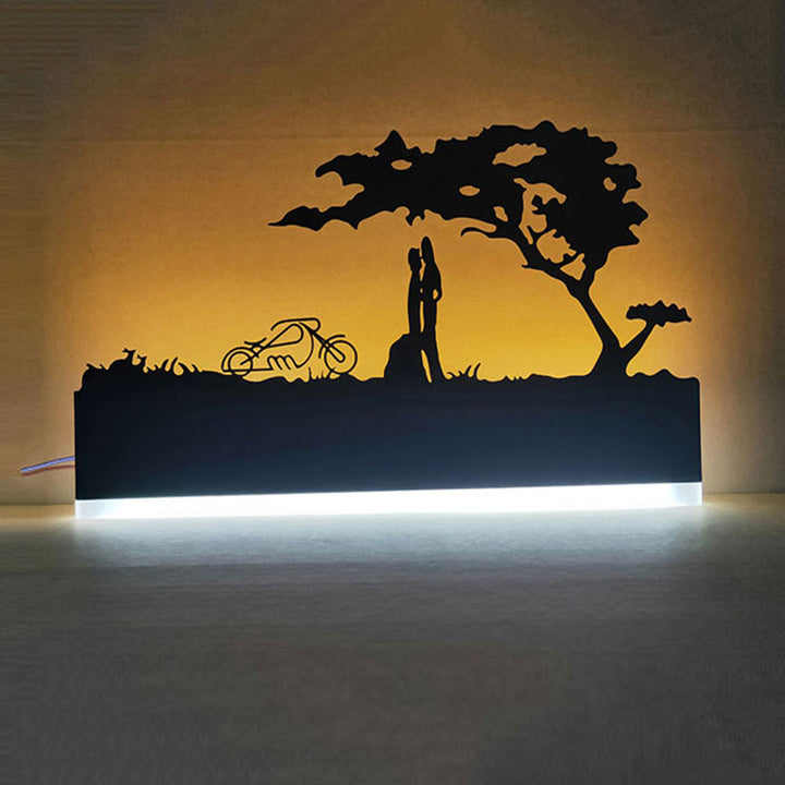Wall lamp with versatile design