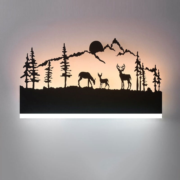 Wall lamp with versatile design