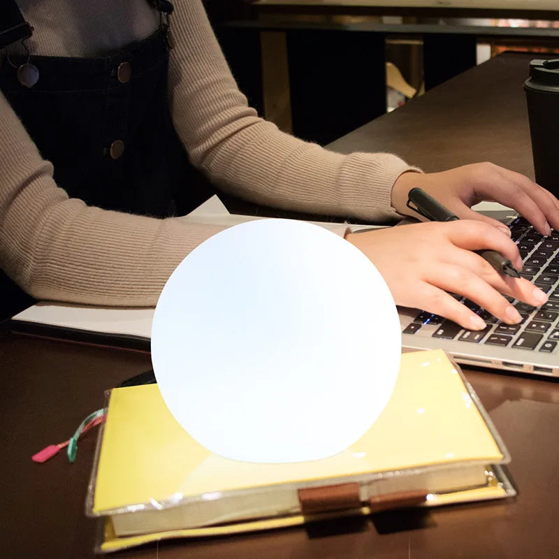 GlowSphere – Table lamp with modern worldly charm