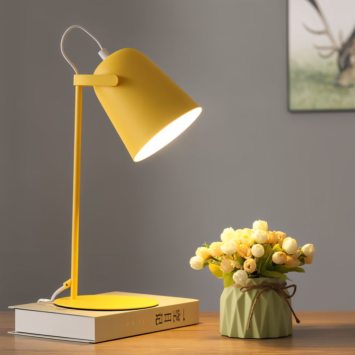 Macaron – Adjustable Nordic Table Lamp for a Stylish Office