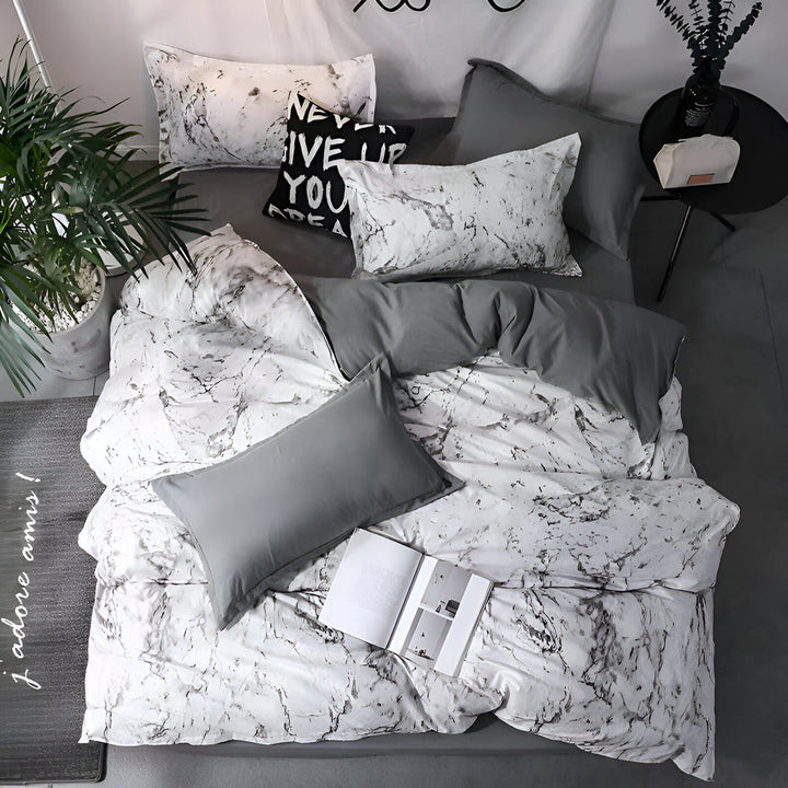 Luxury 3-Piece Bedding Set with Marble Print
