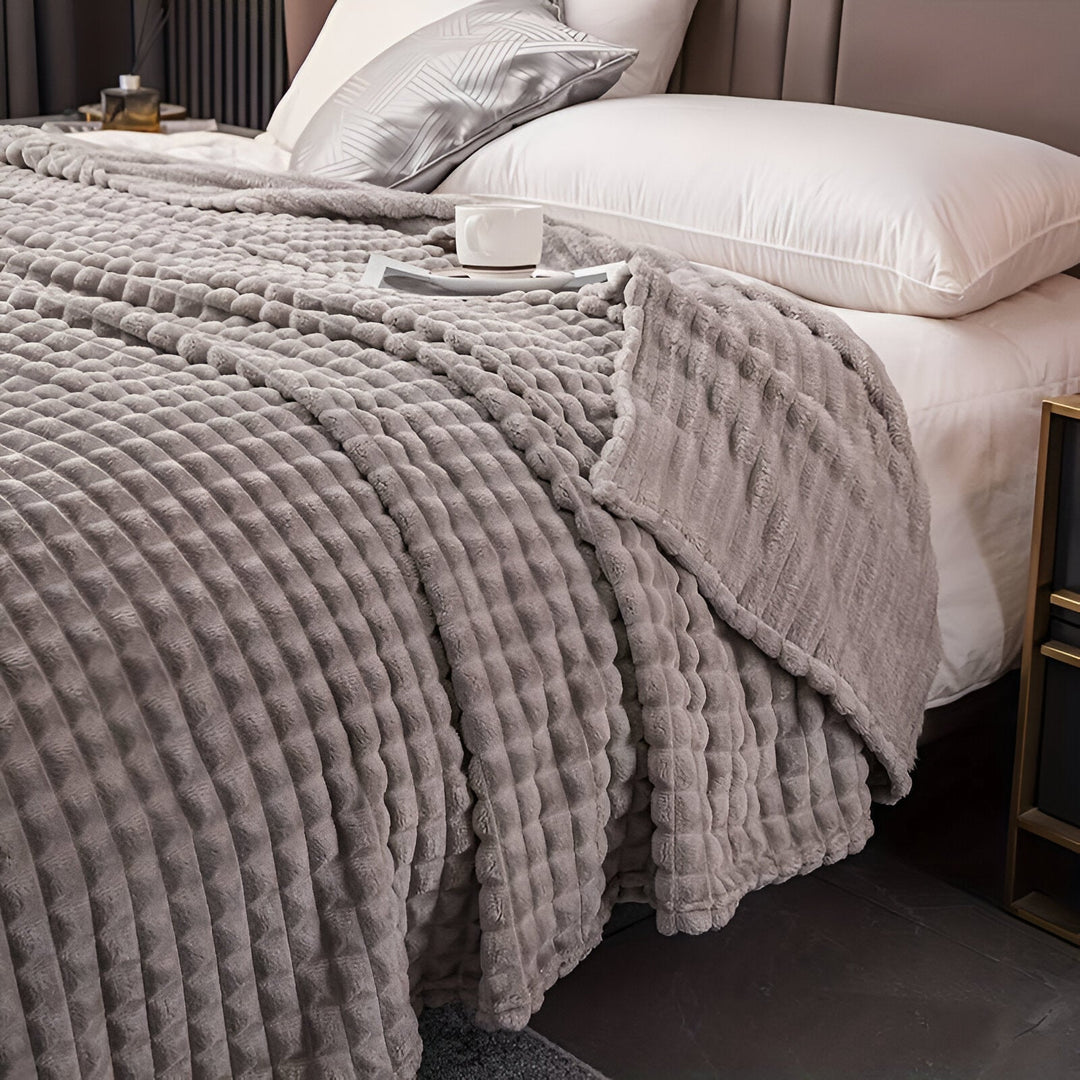 EliteWave Plaid - Ultrafluffy structured coral fleece blanket