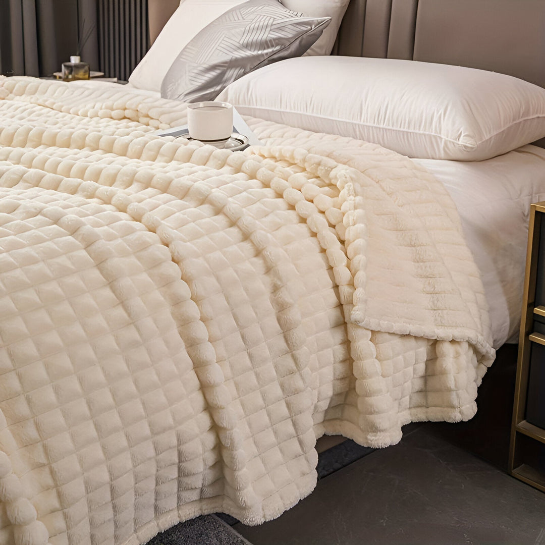 EliteWave Plaid - Ultrafluffy structured coral fleece blanket