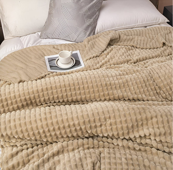 EliteWave Plaid - Ultrafluffy structured coral fleece blanket