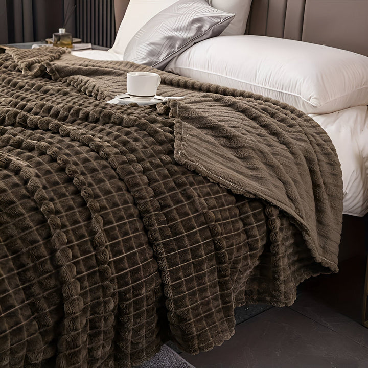EliteWave Plaid - Ultrafluffy structured coral fleece blanket