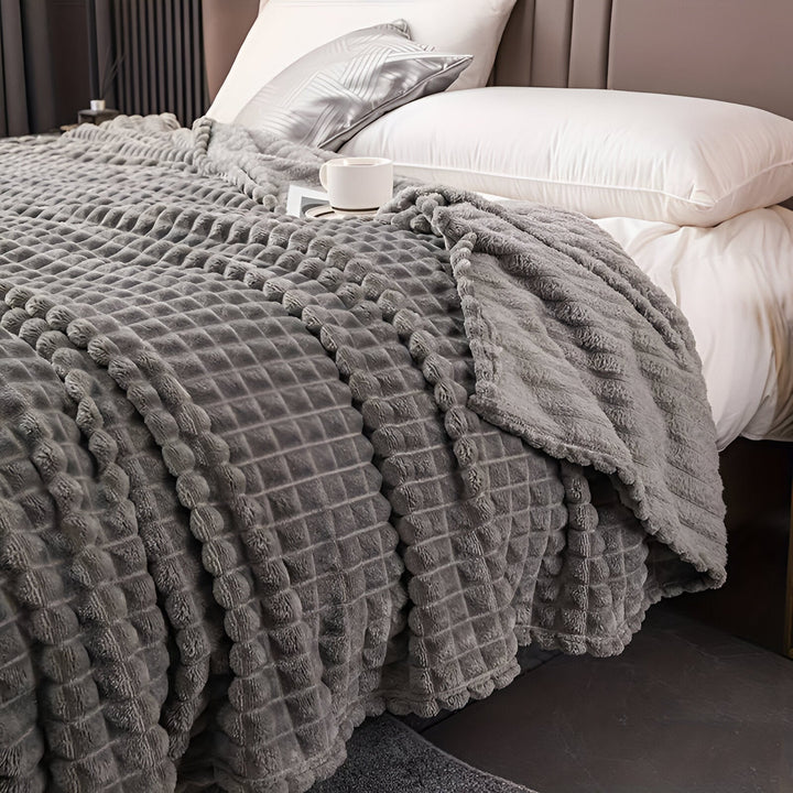 EliteWave Plaid - Ultrafluffy structured coral fleece blanket