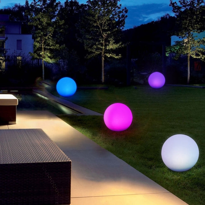 LEH-42321 40cm Round Ball Solar Power Lamp, Floating Garden colour Changing LED Light with 0.7W Monocrystalline Silicon Solar Panel &amp; Remote Control (White)