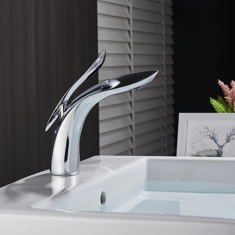 Luxurious modern bathroom faucet