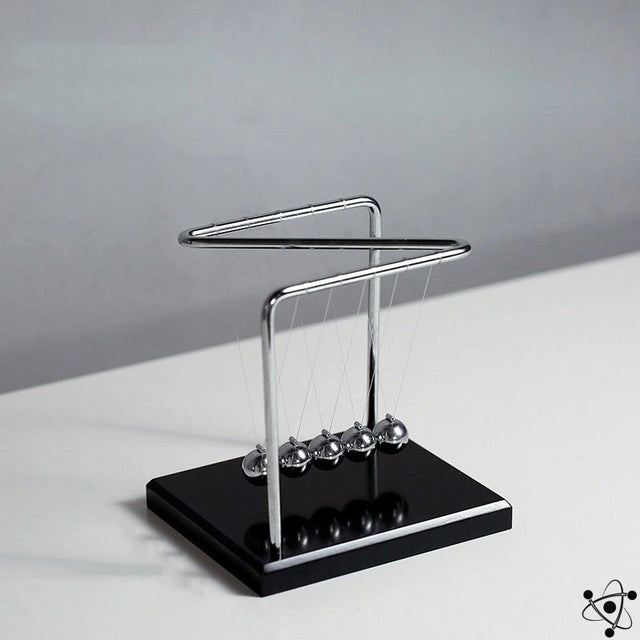 Newton's Pendulum Shape Z