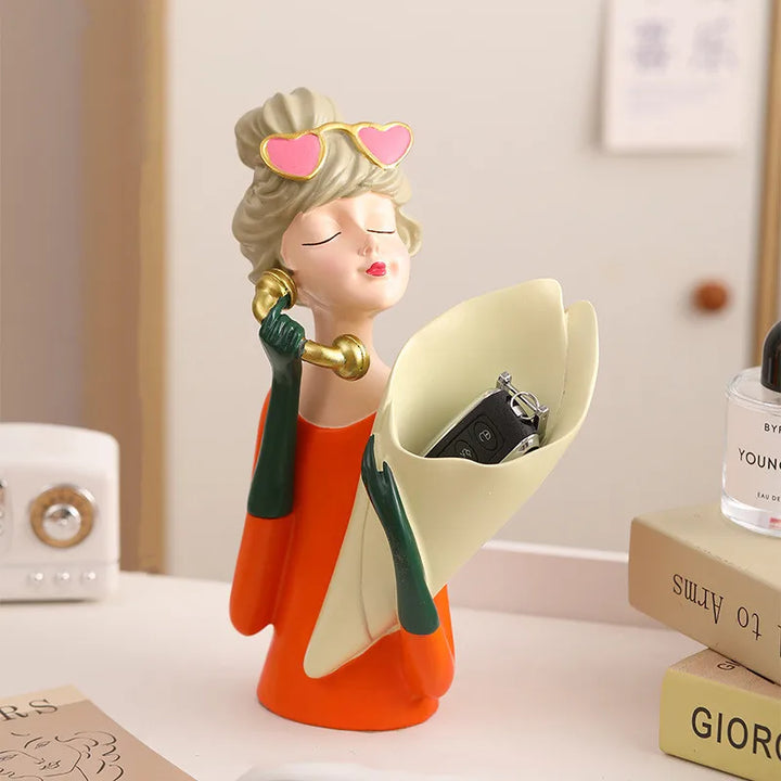 FloralFinesse - Girl Vase Decor