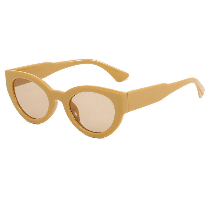 Ladies fashionable square sunglasses with mirrored lenses