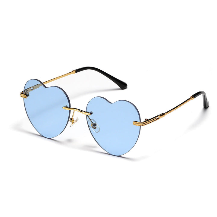 Ladies trendy heart sunglasses with mirrored lenses