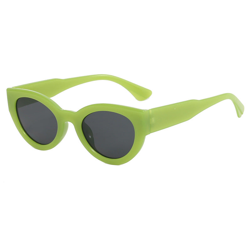 Ladies fashionable square sunglasses with mirrored lenses